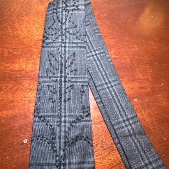 MARC ECKŌ - Gray Tie with Plaid Pattern - Picture 4 of 7